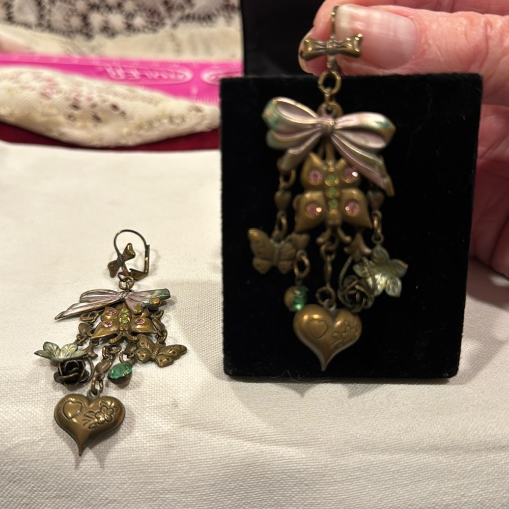 Bow themed Earrings